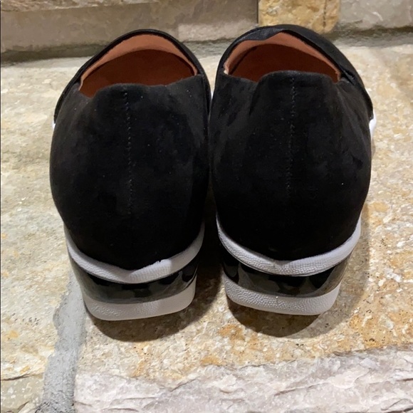 New, Kenneth Cole, black faux suede loafers - Picture 6 of 7